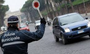 Il capoluogo toscano prevede lo stop dei veicoli alimentati a gasolio fino. Blocco Auto Stop Ai Diesel Euro 4 Prima Chivasso