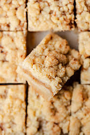 Caramel Apple Pie Bars For A Crowd One Armed Mama In 2020 Apple Bar Recipes Apple Pie Bars Recipe Pie Bar Recipes