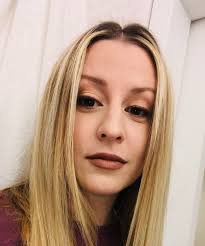 Holly Isaac's Instagram, Twitter & Facebook