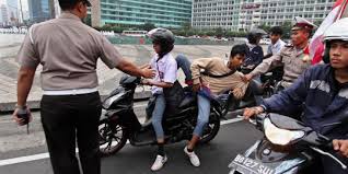 Smks bhipuri 1 serpong adalah salah satu satuan pendidikan dengan jenjang smk di cilenggang, kec. Tawuran 11 Pelajar Di Serpong Ditangkap Merdeka Com