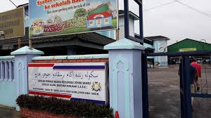 167 ziyaretçi tarafından sekolah rendah agama bersepadu'de çekilen bütün 14fotoğrafa bak. Hm Glass Aluminium Posts Facebook