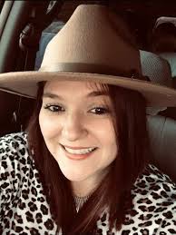 Veronica Barnard's Instagram, Twitter & Facebook