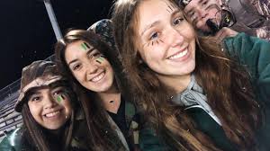 My name is Daisylyn Lewis class of 1985 I would really like to get in touch  with some of my class mates . I was in 9n then move up to 10k