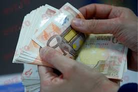 Convertorul poate transforma sume din/in urmatoarele valute: È™tiri Publicate Cu Eticheta Franc Elvetian