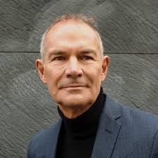 Simon Horowitz's Instagram, Twitter & Facebook