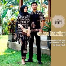 Poin pembahasan baju couple tentang 46+ model baju couple kondangan, inspirasi terkini! adalah seperti baju couple dengan berbagai kombinasi yang kini semakin banyak diminati. 100 Termurah Cod Baju Batik Couple Batik Baju Muslim Wanita Terbaru 2021 Kebaya Coupel Modern