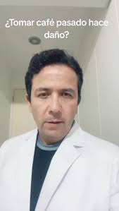 Tomar café pasado hace daño?