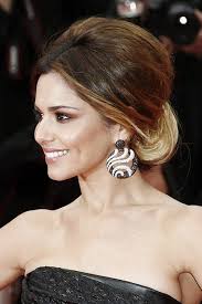 Cheryl cole attended the pride of britain awards wearing sultry, smoky eye makeup. Cheryl Cole S Hairstyles Hair Colors Steal Her Style