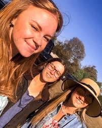 Jenna Grover's Instagram, Twitter & Facebook