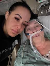 Mom alive ♥️ Mom passed 💙