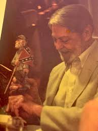 Caricature carvings of historical figures in Vicksburg