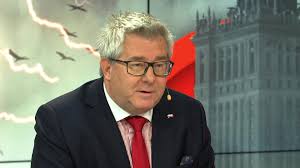 Absolutnie nie zgadzam się z jego ekscelencją. Czarnecki Mlodym Ludziom Nalezy Umozliwic Zdanie Matur A Nie Zabierac Rok Z Zyciorysu Wiadomosci