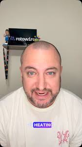 Rays broadcaster Dave Wills shares an incredible story with @brandonkravitz  of an interaction he had with the legendary Vin Scully, priceless.