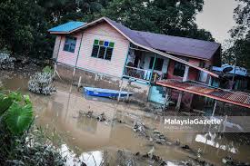 Sinonim merupakan salah satu bidang semantik dalam komponen ilmu linguistik. Fenomena Banjir Di Malaysia Langkah Pengawalan Dengan Aplikasi Inovasi Geotrees