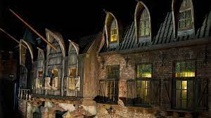 Employé par la compagnie néerlandaise des indes orientales , il était connu pour effectuer, avec une. De Vliegende Hollander Wassercoaster Efteling