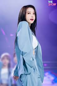 Pin By Tha Lay Htoo On Dc Dancing In 2020 Dream Catcher Kpop Girls Asian Celebrities