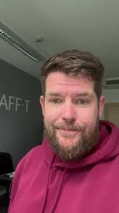 Sending out the referral 🚨 bat signal 🚨 to my LinkedIn friends: I am  hiring for an amazing new business development role