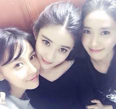 Trớ trêu những trường hợp vai phụ "chiếm sóng" làm lu mờ cả vai chính của  showbiz