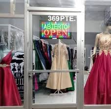 LYA renta de trajes y vestidos