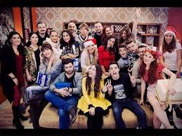 Pentru mine este importanta pentru ca am crescut cu imaginea de sarbatori 14. Kiss Fm All Stars IarÄƒÈ™i E CrÄƒciunul Kiss Fm All Star Mickey Mouse