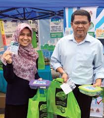Semua pihak berkuasa tempatan (pbt) di seluruh negara bakal melaksanakan kempen tiada beg plastik di premis perniagaan dalam dua fasa kenyataan berkenaan menambah, mnkt juga bersetuju meluluskan pelaksanaan caj minimum 20 sen bagi setiap beg plastik diberikan kepada. Kempen Bebas Beg Plastik