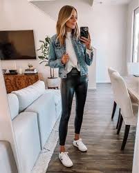 Winter fashion outfits trendy outfits fall outfits cute outfits jogging beige outfit outfit invierno puffy jacket aesthetic clothes. Leggings Effetto Pelle Inverno 2020 21 I Look Donne Magazine