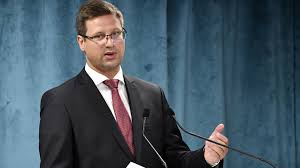 Gulyás gergely miniszterelnökséget vezető miniszter tájékoztatója. Torlesztesi Moratorium 2021 Ben Is Mire Utalhatott Gulyas Gergely Portfolio Hu