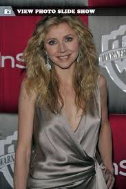 Sarah Chalke Net Worth How Rich Is Sarah Chalke Sarah Rafferty Pretty Celebrities Sarah
