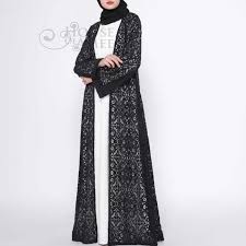Trend terkini baju gamis modern wanita indonesia meliputi corak warna yang terang seperti cream, biru, merah muda, ungu dan hitam, hingga ada juga gamis motif batik. 12 Merk Baju Muslim Yang Paling Terkenal Di Indonesia
