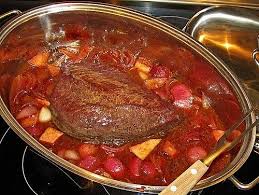 Winterlicher Rotwein Rinderschmorbraten Mit Pflaumensauce Von Aikog Chefkoch Rezept Rinderschmorbraten Pflaumensauce Rinderschmorbraten Rezept