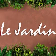 jardin terrasse ombrage et romantique dans le centre ville restaurant hyeres le jardin