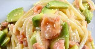 10 ricette con l'avocado per stupire con gusto. Spaghetti Con Salmone E Avocado Una Ricetta Sorprendente