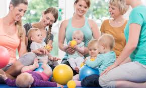 Die besten 6 übungen mit bildern und videos! Kurse Fur Eltern Mit Baby Kanguru Magazin