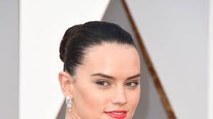Un adolescente le pidió a Daisy Ridley una cita... ¡Y esta fue su tierna  respuesta!