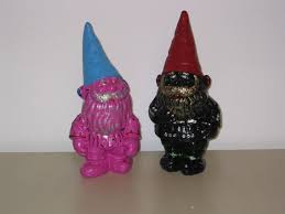 Der Vorteil Einer Gartenzwerg Manufaktur In Deutschland Hier Gibt Es Gartenzwerge Die Es Sonst Nirgendwo Gibt Eben Han Gartenzwerg Handarbeit Kunsthandwerk