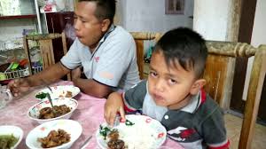 Apa saja bahannya dan bagaimana cara membuatnya? Menu Sarapan Pagi Sederhana Sayur Bening Ikan Asin Youtube