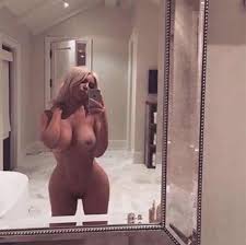 Kim Kardashian poses completely NAKED (uncensord photo) · Pandesia ...