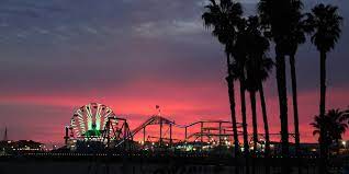 The idea the sm pier is unsafe at night is laughable. Things To Do At Night On The Santa Monica Pier Big Dean S Ocean Front Cafe