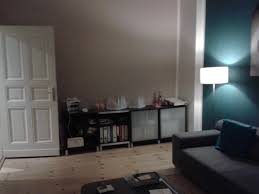 Wenn sie ihrem wohnzimmer mal wieder einen neuen look verpassen möchten, dann sind sie hier mit einer neuen raumaufteilung und natürlichen sandfarben können sie ihrem wohnzimmer einen. Sandfarbe Bilder Ideen Couch