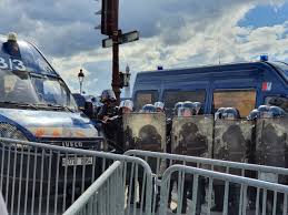 May 19, 2021 · après l'assemblée nationale, le sénat a validé à son tour le pass sanitaire en séance publique dans la nuit de mardi à mercredi 19 mai.sur les 323 suffrages, 221 se sont prononcés pour. Rdlmtbaytexvim