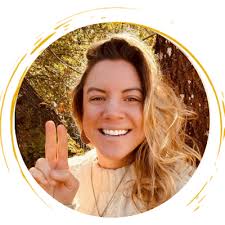 Advanced Yoga Teachers. Holistic Experts. Ibiza + Portugal ࿐