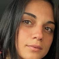 Lisa Grimaldi's Instagram, Twitter & Facebook