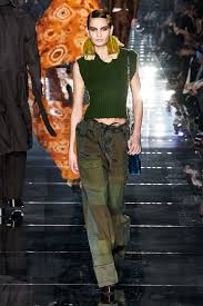 Tom Ford Herbst Winter 2020 2021 Ready To Wear Kollektion Vogue Germany In 2020 Fashion Ready To Wear Ford