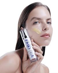 The wait is over 😬 Dr Suzan Obagi new exciting CLARIBRIGHT @suzanobagimd  💡Brighten up this season… The SUZANOBAGIMD™️ Claribright Radiance  Brightening Lotion is clinically proven to visibly improve skin brightness  in just