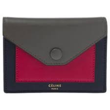 100% authentic card holder multifunctional in black grained calfskin from ss'19. Celine Card Holder 1 For Sale On 1stdibs