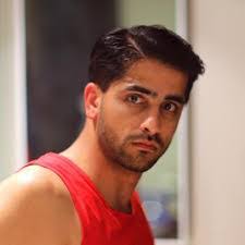 Amer Shah's Instagram, Twitter & Facebook