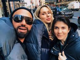 Несмотря на добавим, что крапивина и лобода сотрудничали с 2010 года. Skandal S Lobodoj I Krapivinoj Ekspress Gazeta