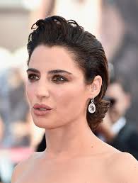 Certain italians is a series of short films directed by peppe tortora and produced by grey film, featuring italian actors and artists. Luisa Ranieri Chignon Luisa Ranieri Looks Stylebistro