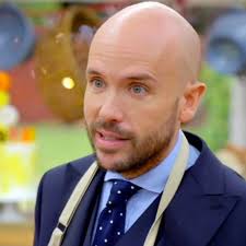Bake Off fans 'crying' over Tom Allen's cheeky joke to Paul Hollywood