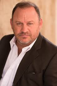 Rising Star Sean Dillingham Let S Start A Movement For Actors To Go Out And Volunteer At Va S Louie Anderson Actors John O Hurley